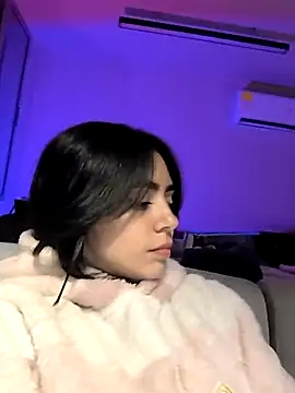 Sara-215's cam snapshot