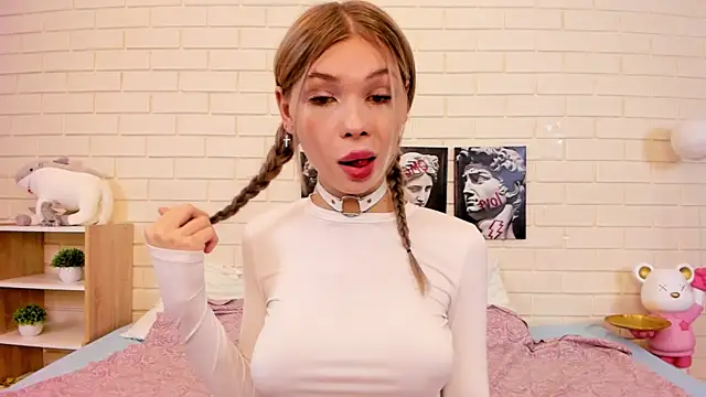 Blondy_Fina live sex cam