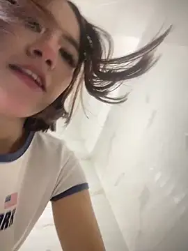 doll_eyees_ live sex cam