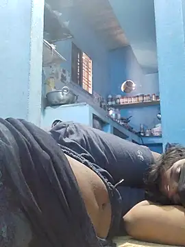 divyatamil143's cam snapshot