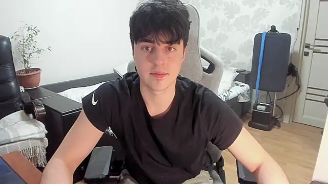 Knuckles17 live sex cam