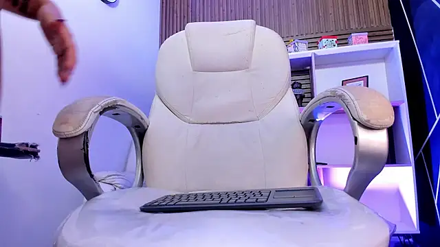 SofiaMillerr1_ live sex cam