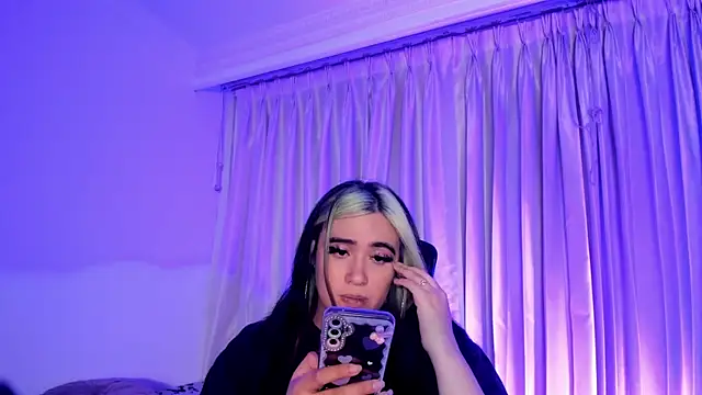 Lilith_Zenith_'s cam snapshot