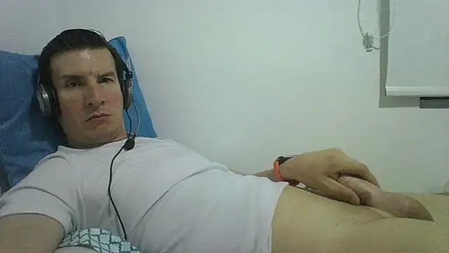 carliesexyman's cam snapshot