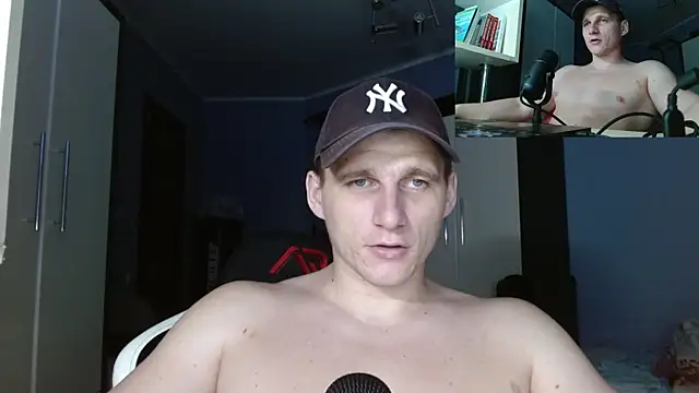 Poliglotjoe1's cam snapshot