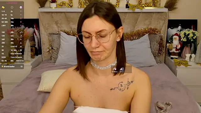 EstherPeachX's cam snapshot