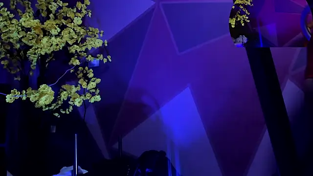 Charlotte_Bms_'s cam snapshot