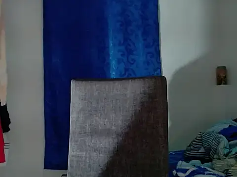 Im_Milan_Rs's cam snapshot