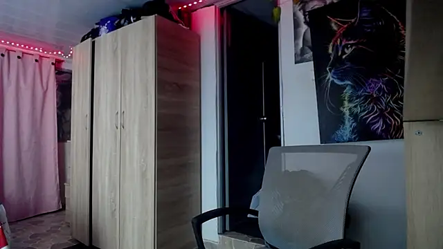 Samara_Homescapes's cam snapshot