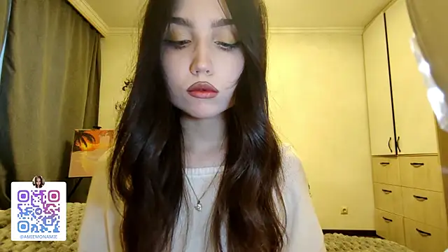 Qwami_Amie's cam snapshot