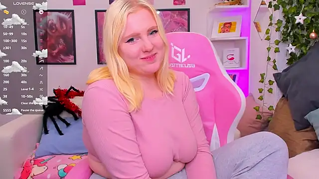 art_lovee's cam snapshot