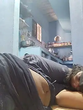 divyatamil143's cam snapshot