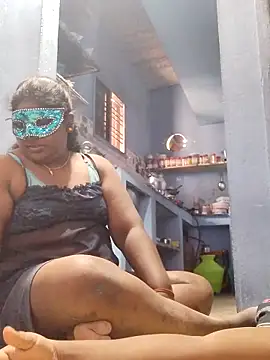 divyatamil143's cam snapshot