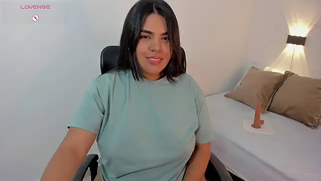 daniela_crozee_'s cam snapshot