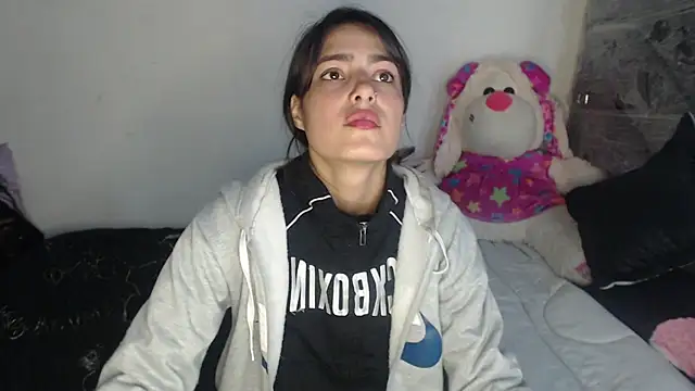 skinny_sweet2411's cam snapshot