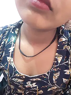 pari_rani7's cam snapshot