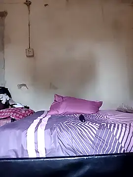 Petite_24's cam snapshot