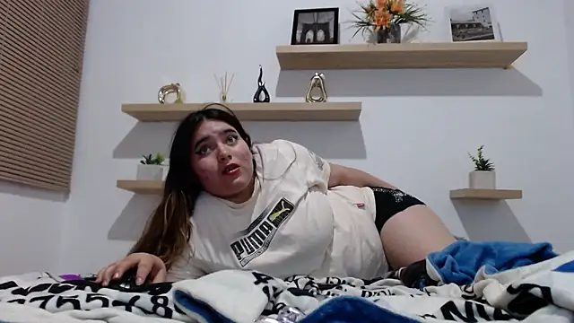 estrella_gold's cam snapshot