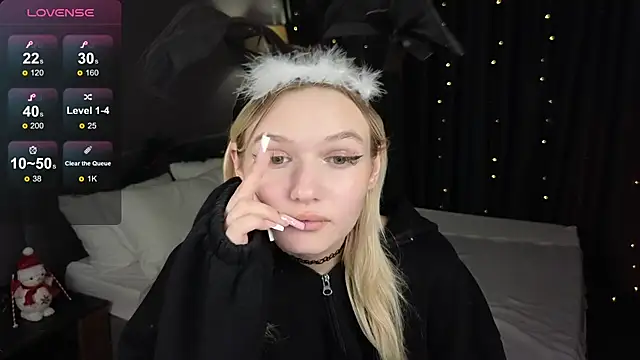 KianaVision's cam snapshot