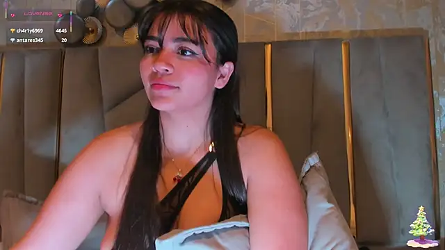 KimDevinne's cam snapshot