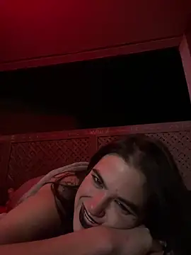 SafeinouterSpace's cam snapshot