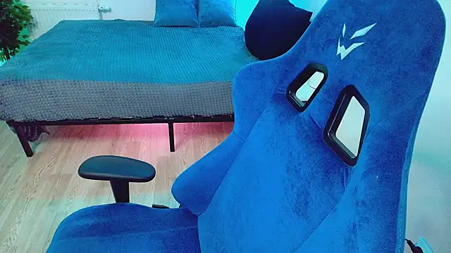 CranberryHot's cam snapshot