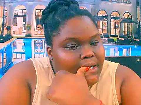 EbonyHotBuns's cam snapshot