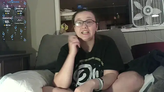 TurtleLady420 live sex cam