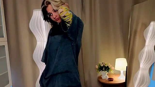 LizNostrand's cam snapshot