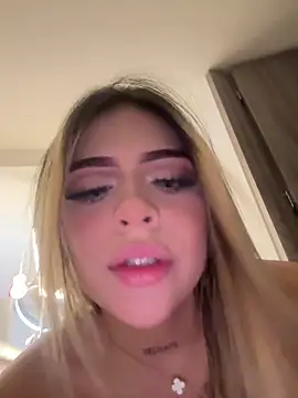 MiaWhitePink_ live sex cam