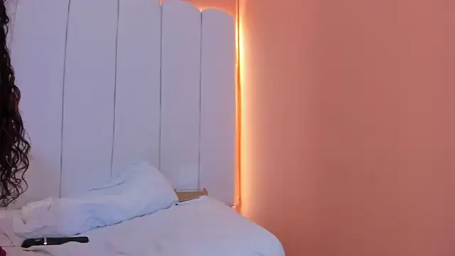 CrystalHeat_OS live sex cam