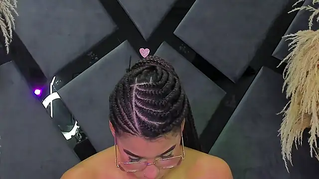 TiaraRosse's cam snapshot