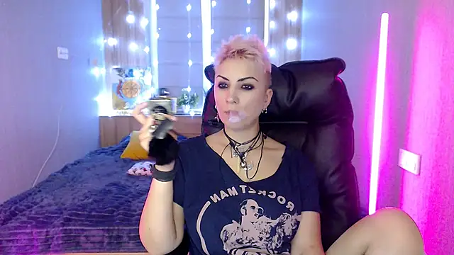 Sweet-n-Strong live sex cam