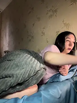 Naughtbaby_2025's cam snapshot