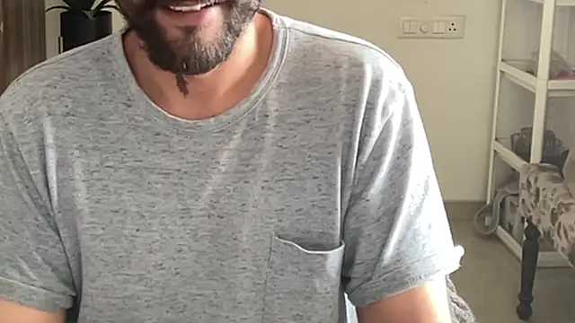 MakeMeAwareAah's cam snapshot