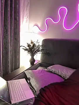 Moonliiine's cam snapshot