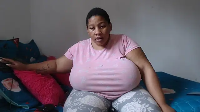 PIXIEBITCHXXX26's cam snapshot