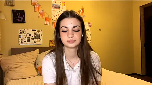 TheRealAnna's cam snapshot