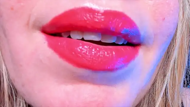 HotTiffani's cam snapshot