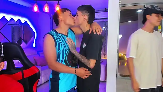 Houseofwarrios's cam snapshot