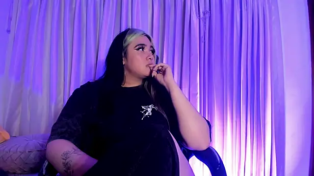 Lilith_Zenith_'s cam snapshot