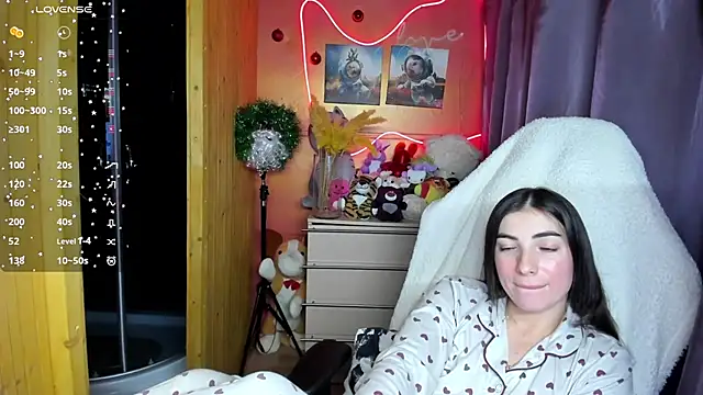 Fiery_Brunette_'s cam snapshot