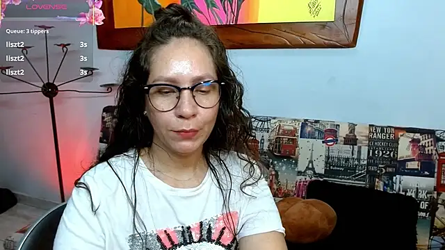 naihroby live sex cam