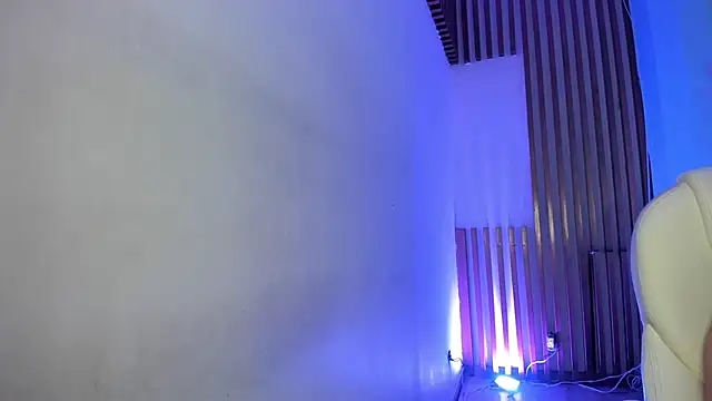 TinaJonnes_'s cam snapshot