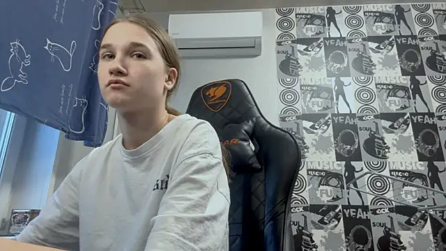 helgicuteness's cam snapshot