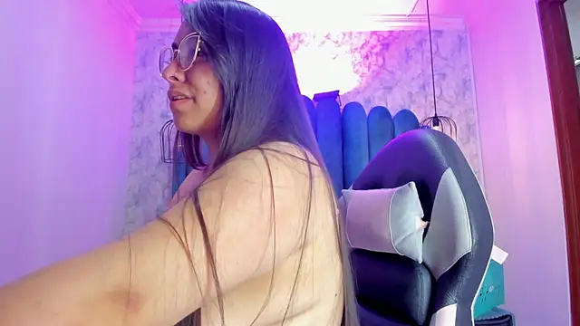 nalalye_cruzz_'s cam snapshot