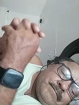 Misterymem63's cam snapshot