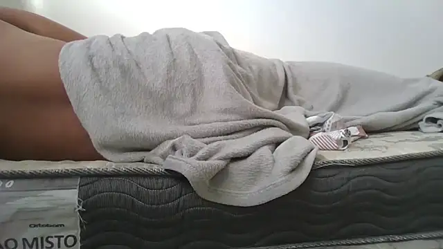 JUNINHOLEKEJR's cam snapshot