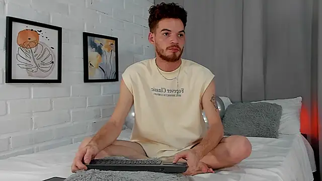 MATEO_HUNTER's cam snapshot