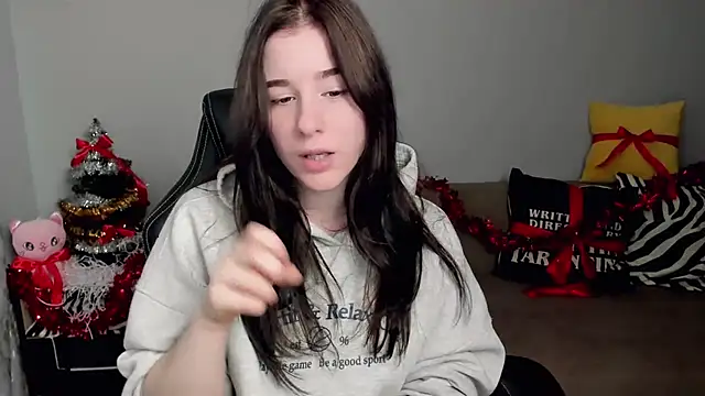 MoonShineShine's cam snapshot